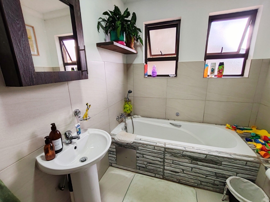 3 Bedroom Property for Sale in Grimbeeck Park North West